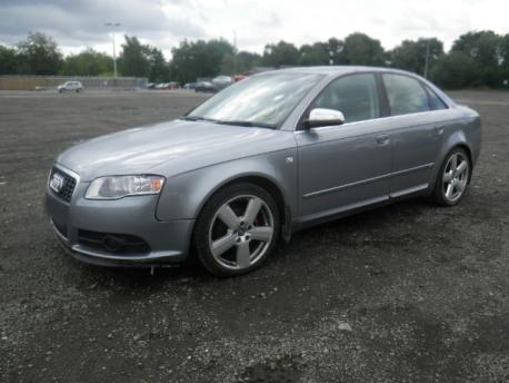 Breaking Audi A4  (8E) 2005 to 2008 - 2.0 16v Petrol 4 Door Saloon