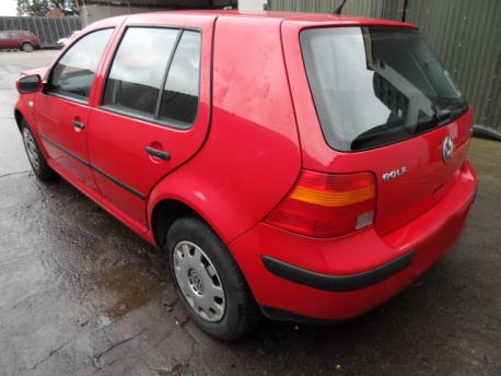 Breaking Volkswagen Golf MK4 (1J1 (HATCH) 1J5 (ESTATE)) 1997 to 2006 - 2.8 24v Petrol 5 Door Hatchback