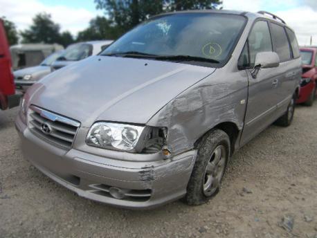 Breaking Hyundai Trajet  2004 to 2007 - 2.7 24v Petrol