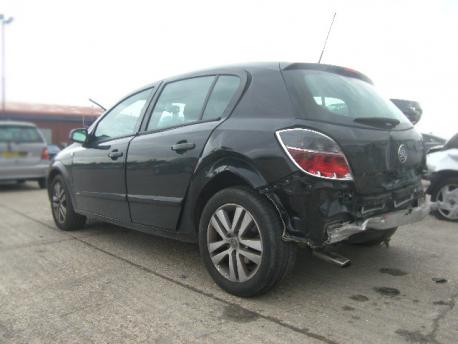 Breaking Vauxhall Astra MKVH 2004 to 2011 - 1.3 16v Diesel