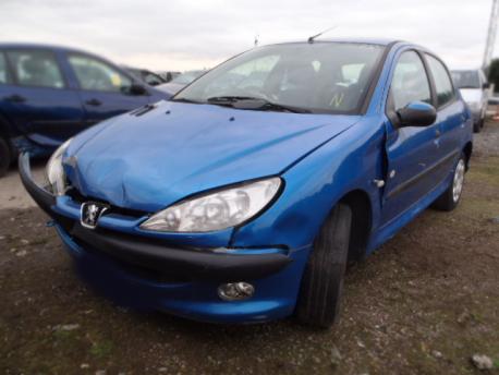 Breaking Peugeot 206  2003 to 2009 - 1.4 16v Petrol 5 Door Hatchback