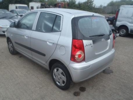 Breaking Kia Picanto  2007 to 2011 - 1.1 12v Diesel