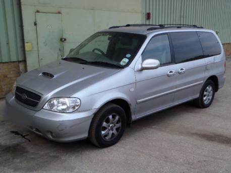 Breaking Kia Sedona MK2 2003 to 2006 - 2.7 24v Petrol