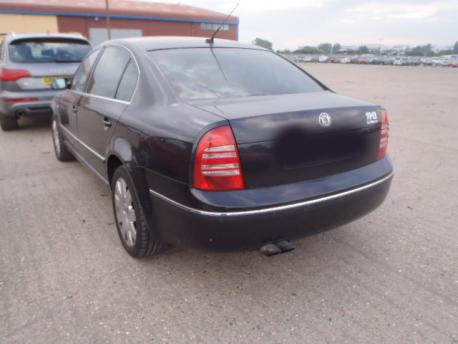 Breaking Skoda Superb  (3U4) 2002 to 2006 - 1.9 8v Diesel 4 Door Saloon