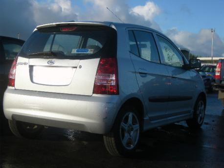 Breaking Kia Picanto  2004 to 2007 - 1.1 12v Diesel