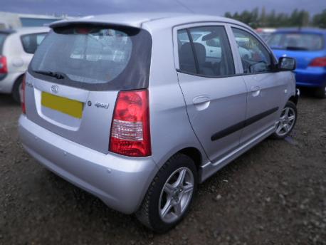 Breaking Kia Picanto  2004 to 2007 - 1.1 12v Diesel