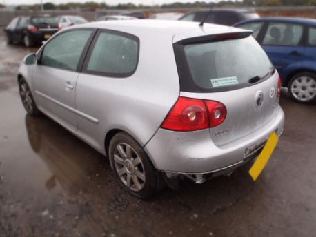 Breaking Volkswagen Golf MK5 1997 to 2006 - 1.6 8v Petrol