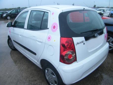 Breaking Kia Picanto  2007 to 2011 - 1.1 12v Diesel