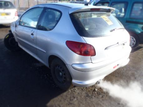 Breaking Peugeot 206  2003 to 2009 - 1.4 8v Petrol