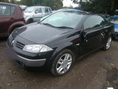 Breaking Renault Megane MK2 2002 to 2006 - 2.0 16v Diesel