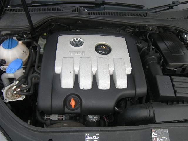 VOLKSWAGEN GOLF MK 5 1K1 2003 - 2008 2.0 - 1968cc 16v TDI AZV diesel Engine Image